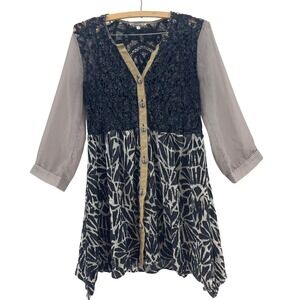 Gimmicks by BKE Mixed Media Tunic Womens M Black Lace Boho Sharkbite Whimsigoth